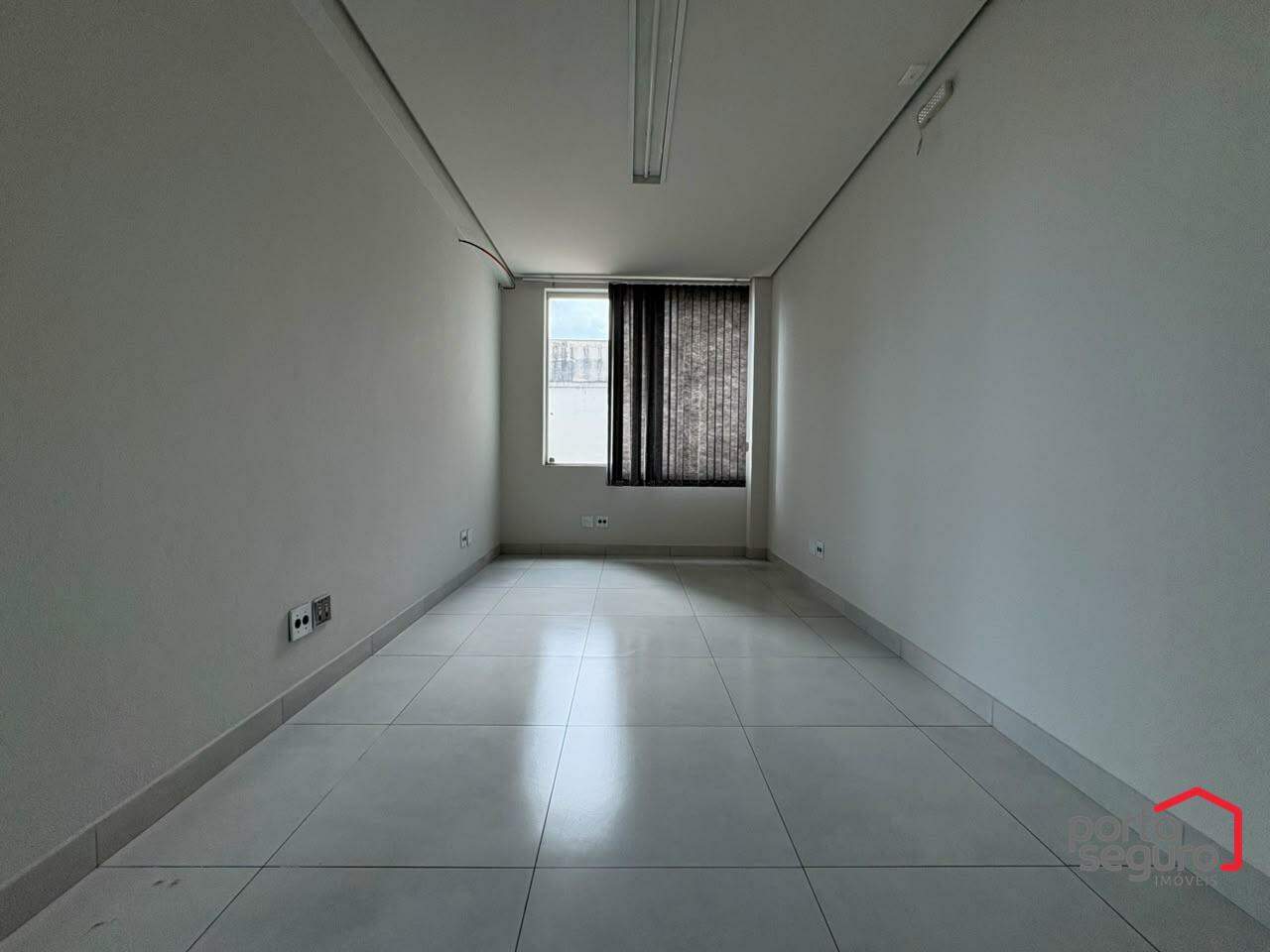 Sala para aluguel no Centro: Sala para alugar, Centro - Divinópolis/MG