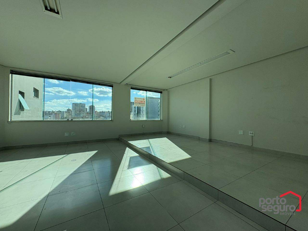 Sala para aluguel no Centro: Sala para alugar, Centro - Divinópolis/MG