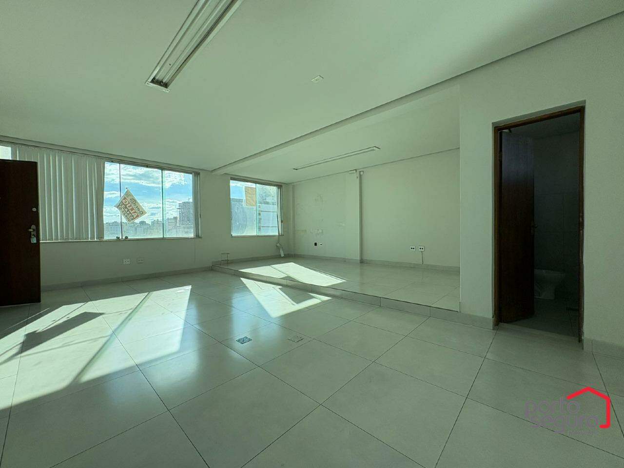 Sala para aluguel no Centro: Sala para alugar, Centro - Divinópolis/MG