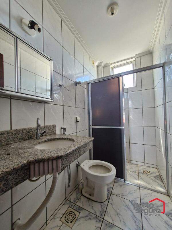 Apartamento para aluguel no Oliveiras: Apartamento para alugar, Oliveiras - Divinópolis/MG