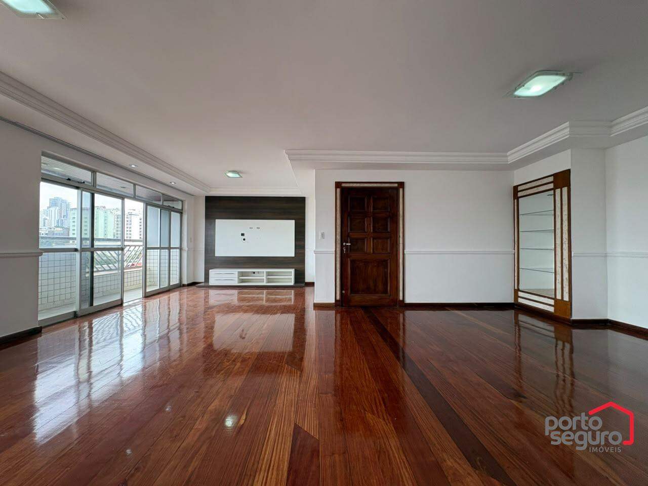 Apartamento para aluguel no Centro: Apartamento para alugar, Centro - Divinópolis/MG