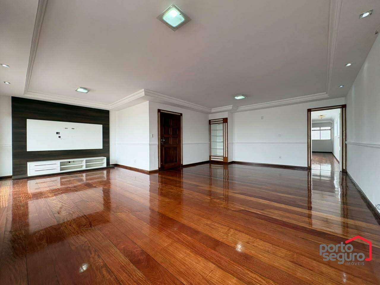 Apartamento para aluguel no Centro: Apartamento para alugar, Centro - Divinópolis/MG