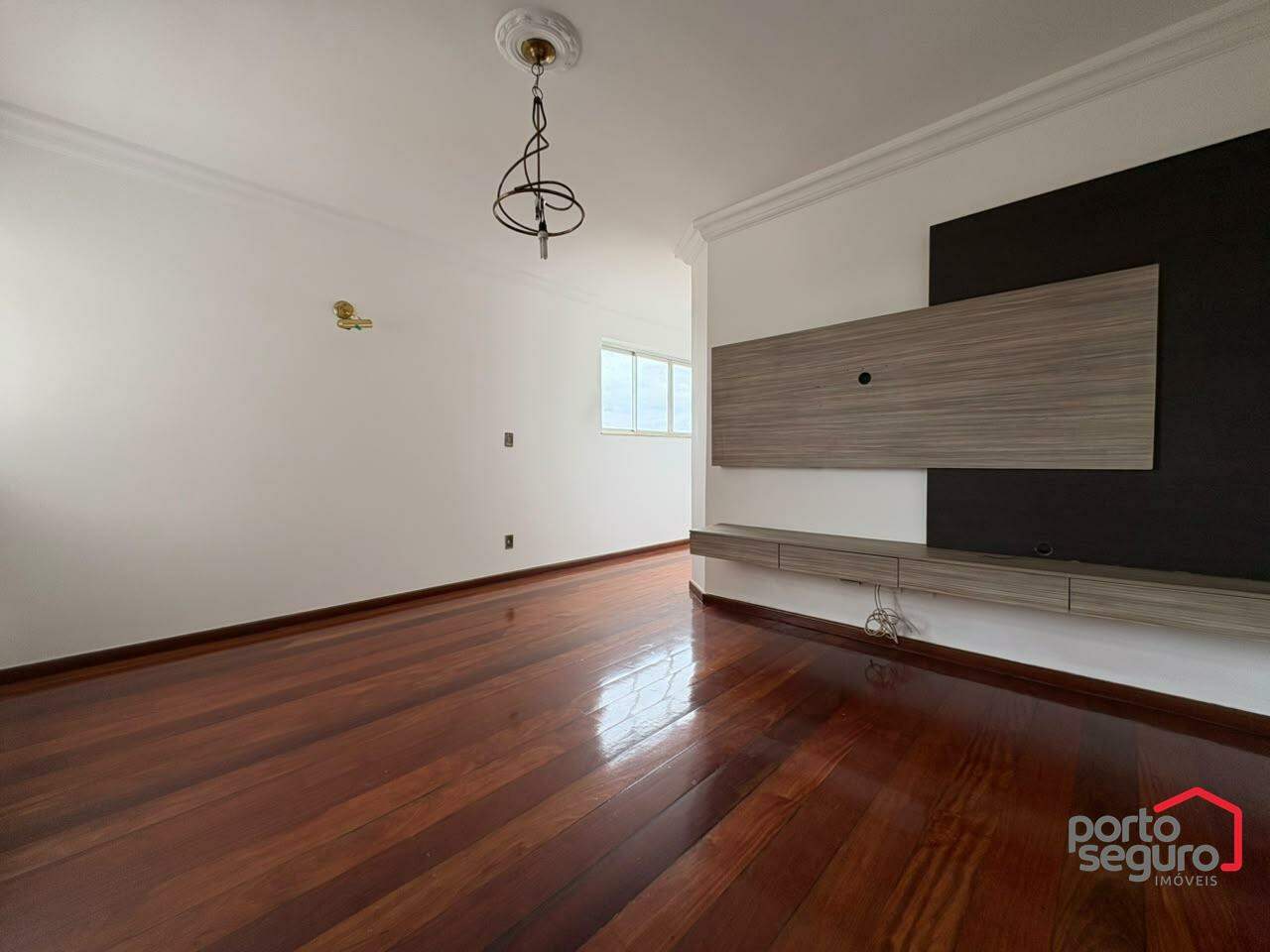 Apartamento para aluguel no Centro: Apartamento para alugar, Centro - Divinópolis/MG