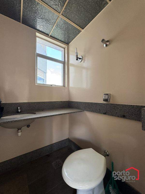 Apartamento para aluguel no Centro: Apartamento para alugar, Centro - Divinópolis/MG