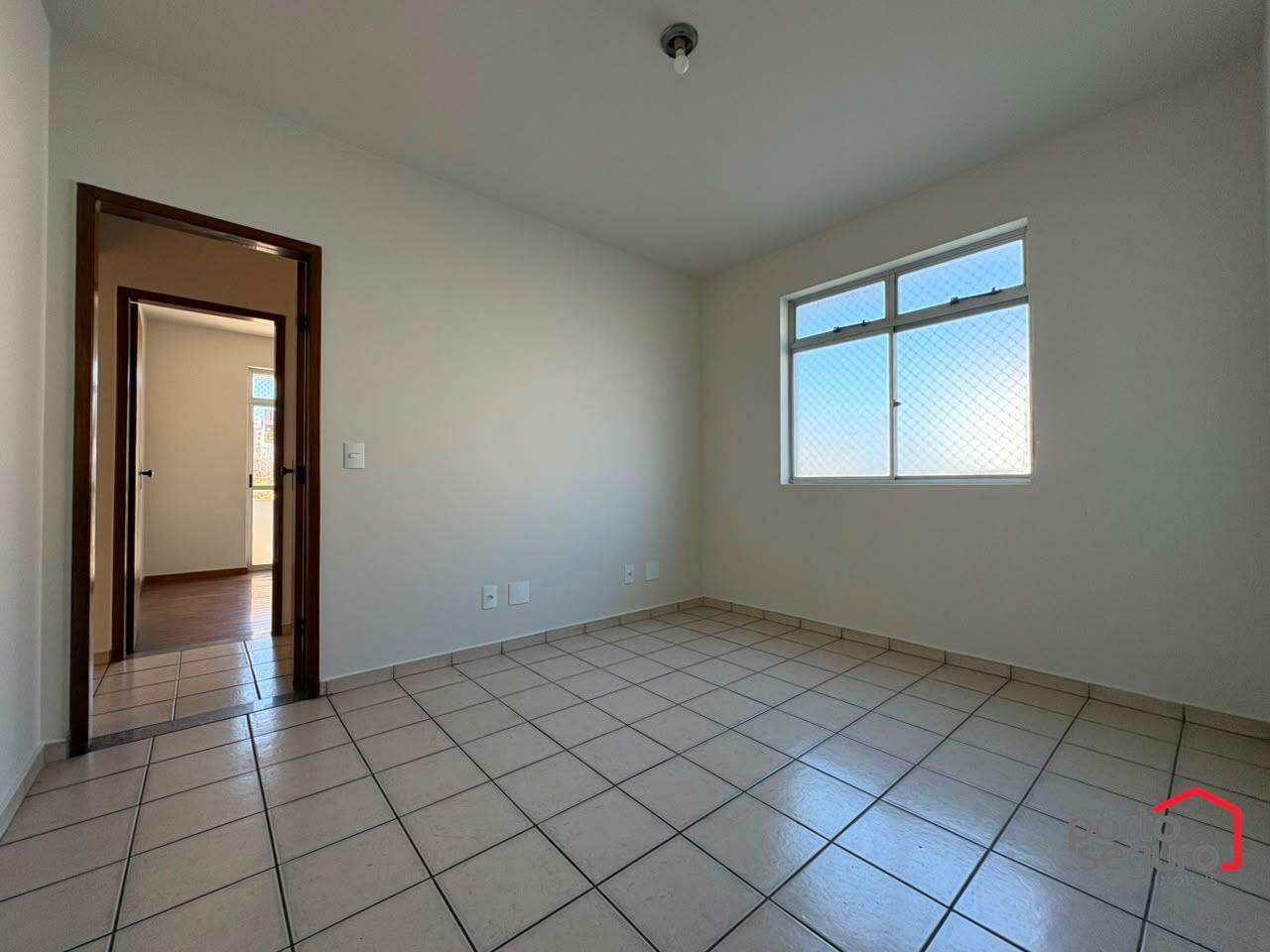 Apartamento para aluguel no Ipiranga: Apartamento para alugar, Ipiranga - Divinópolis/MG