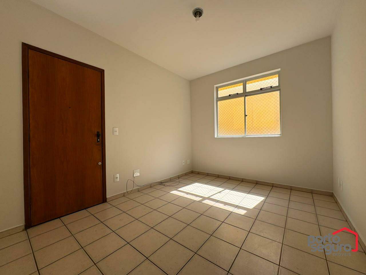 Apartamento para aluguel no Ipiranga: Apartamento para alugar, Ipiranga - Divinópolis/MG