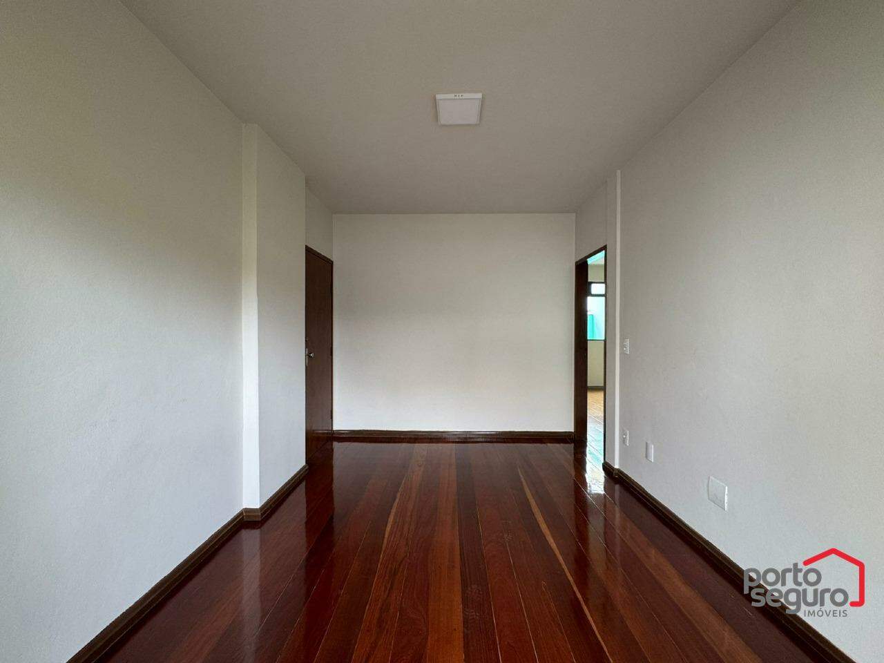 Apartamento para aluguel no Centro: Apartamento para alugar, Centro - Divinópolis/MG