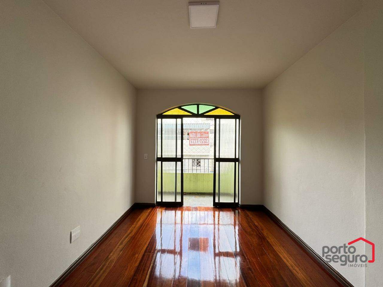 Apartamento para aluguel no Centro: Apartamento para alugar, Centro - Divinópolis/MG