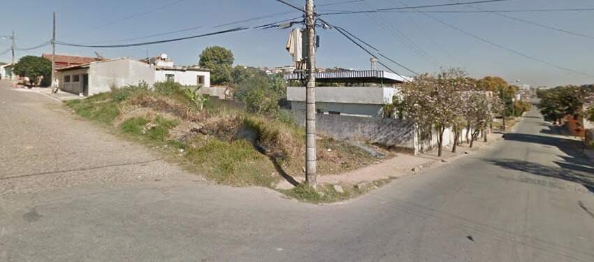 Lote à venda no Sagrada Família: Lote à venda, Sagrada Família - Divinópolis/MG