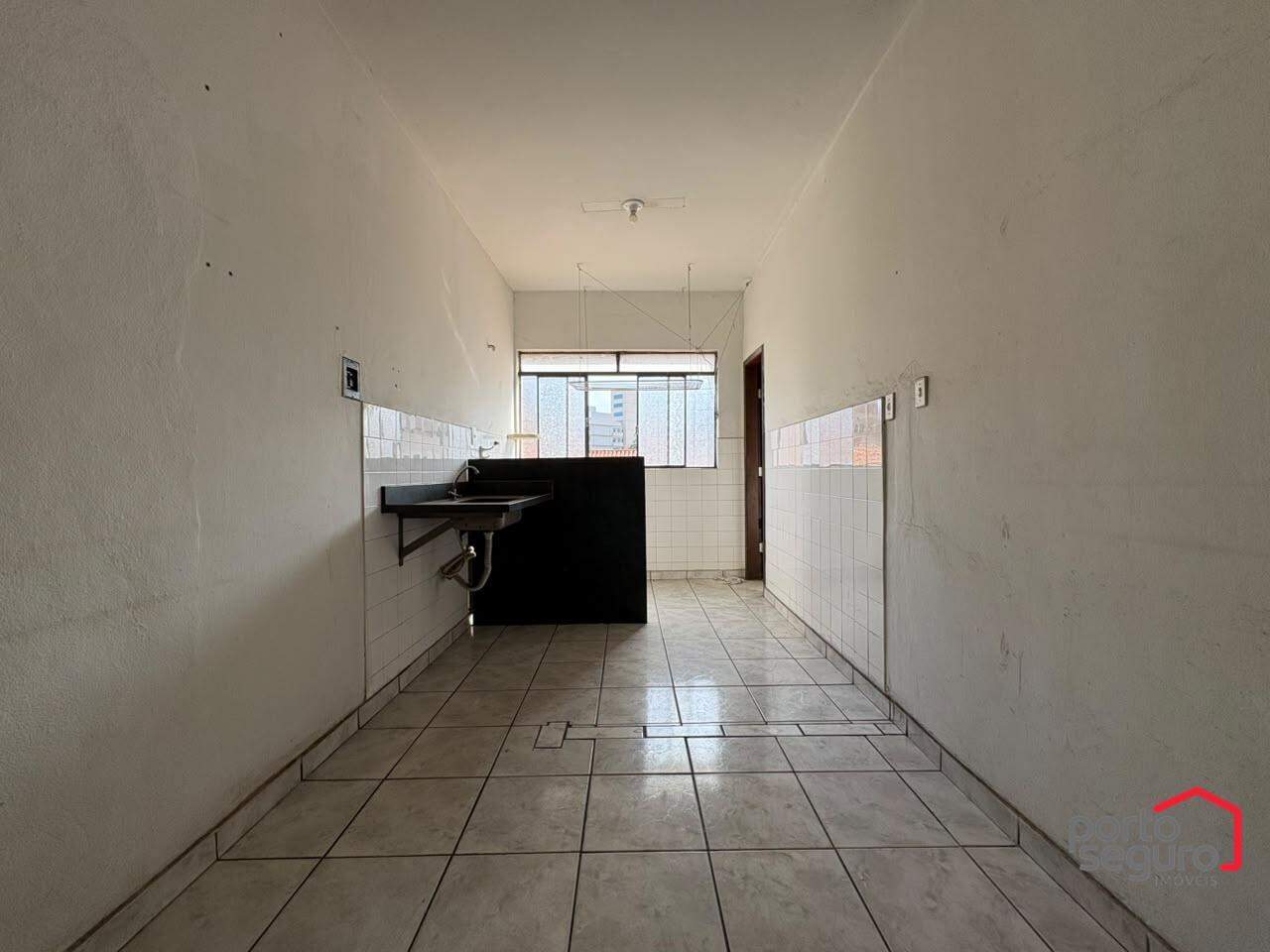 Apartamento para aluguel no Centro: Apartamento para alugar, Centro - Divinópolis/MG