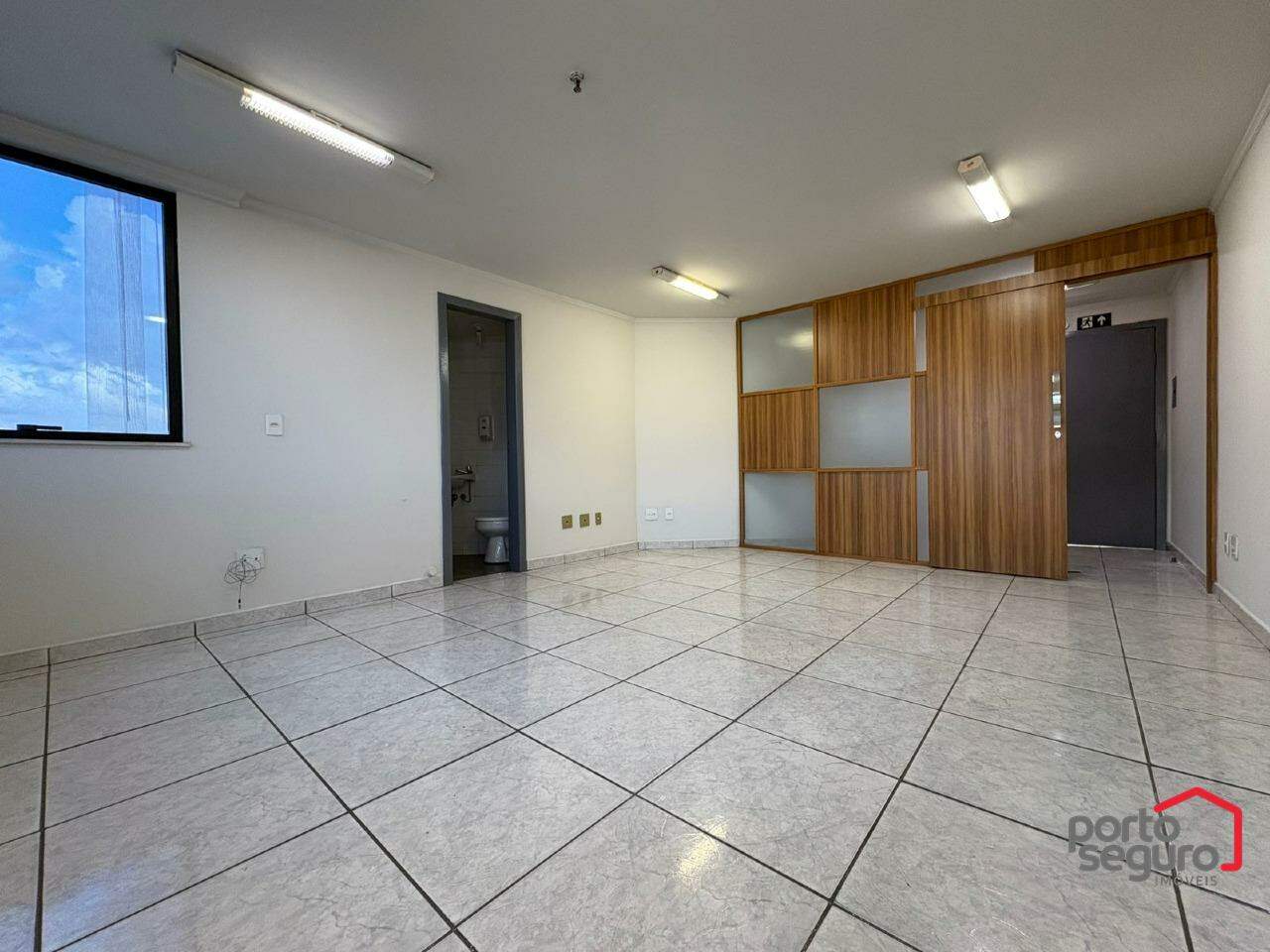 Sala para aluguel no Centro: Sala para alugar, Centro - Divinópolis/MG