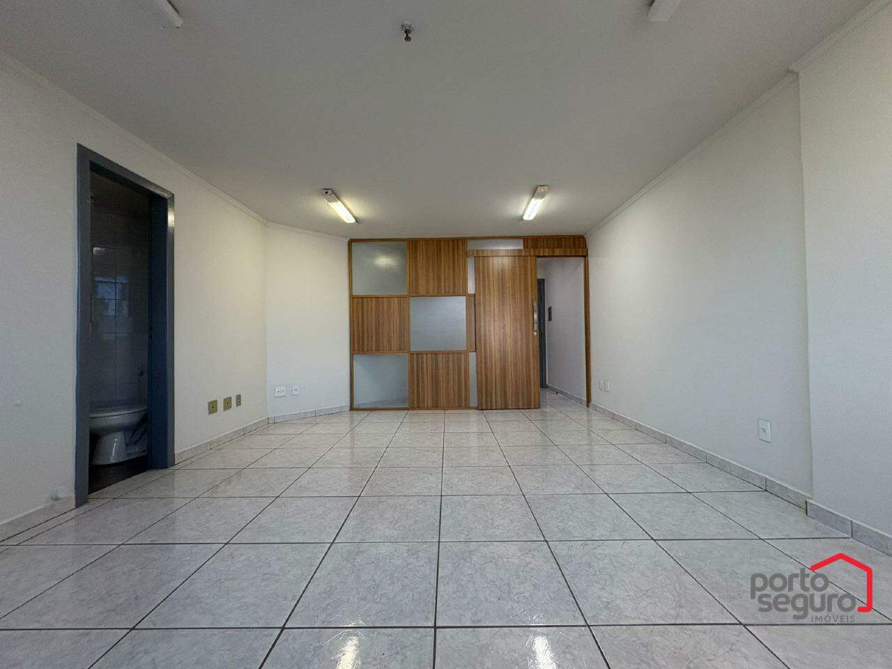 Sala para aluguel no Centro: Sala para alugar, Centro - Divinópolis/MG
