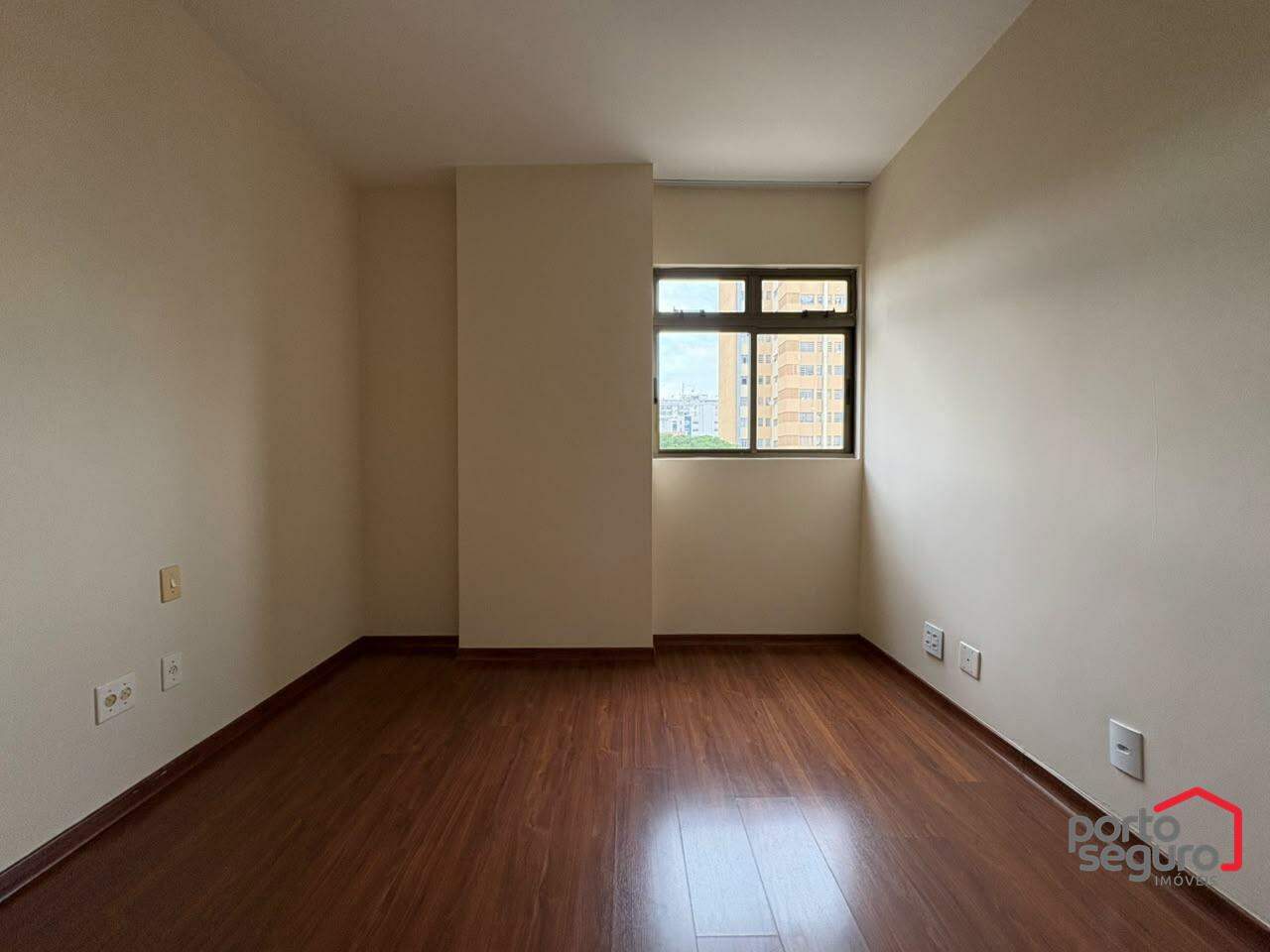 Apartamento para aluguel no Centro: Apartamento para alugar, Centro - Divinópolis/MG