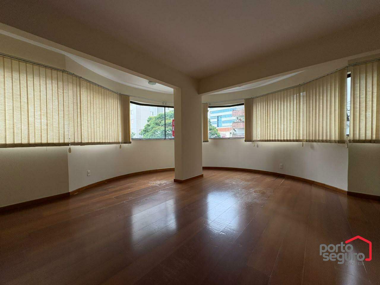 Apartamento para aluguel no Centro: Apartamento para alugar, Centro - Divinópolis/MG