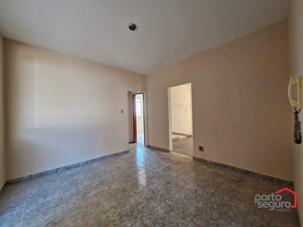 Apartamento para aluguel no Santo Antônio: Apartamento para alugar, Santo Antônio - Divinópolis/MG
