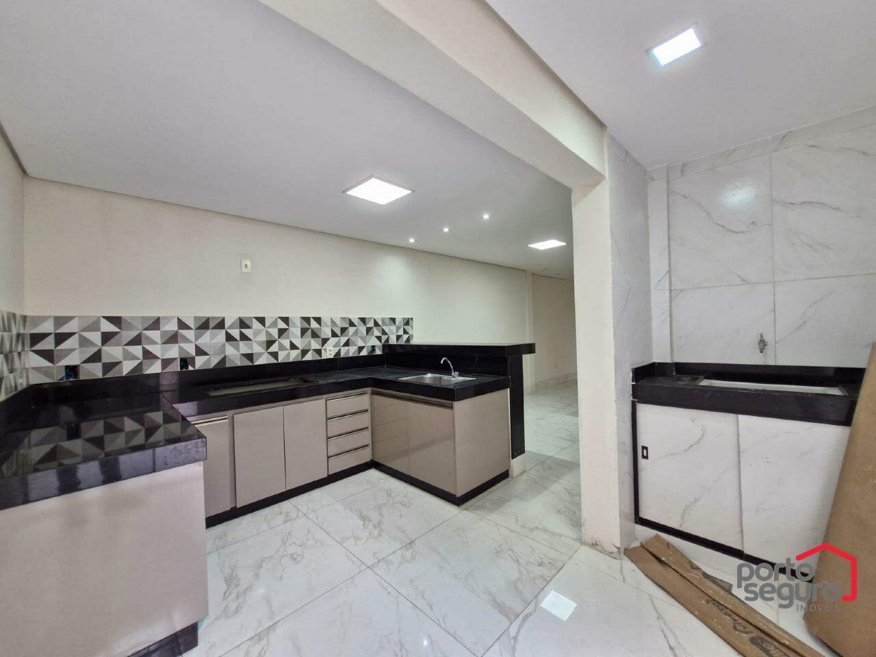 Apartamento para aluguel no Centro: Apartamento para alugar, Centro - Divinópolis/MG
