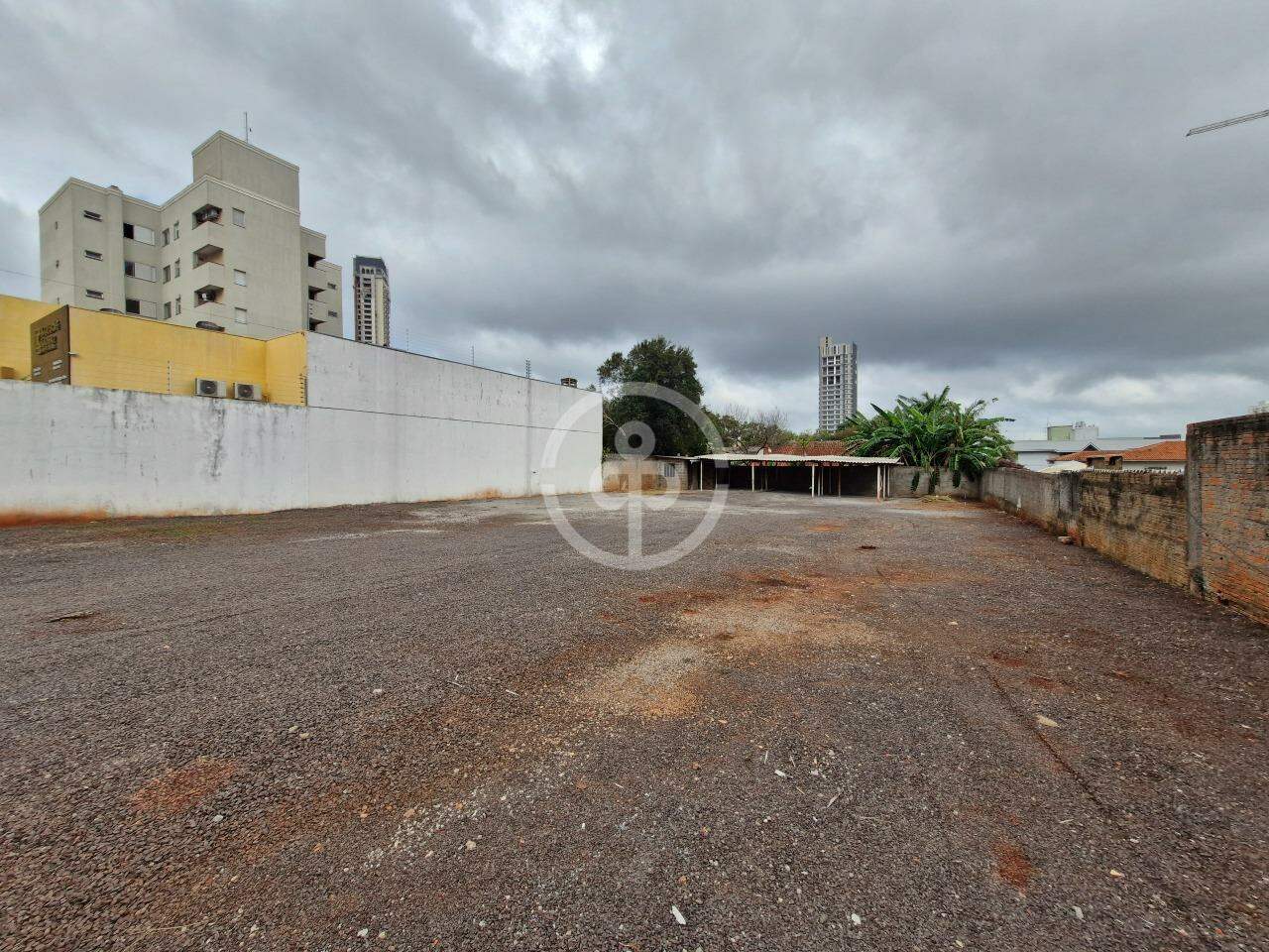 Terreno para aluguel no Centro: 