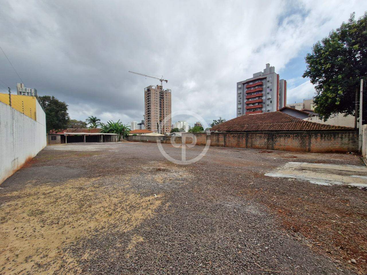 Terreno para aluguel no Centro: 