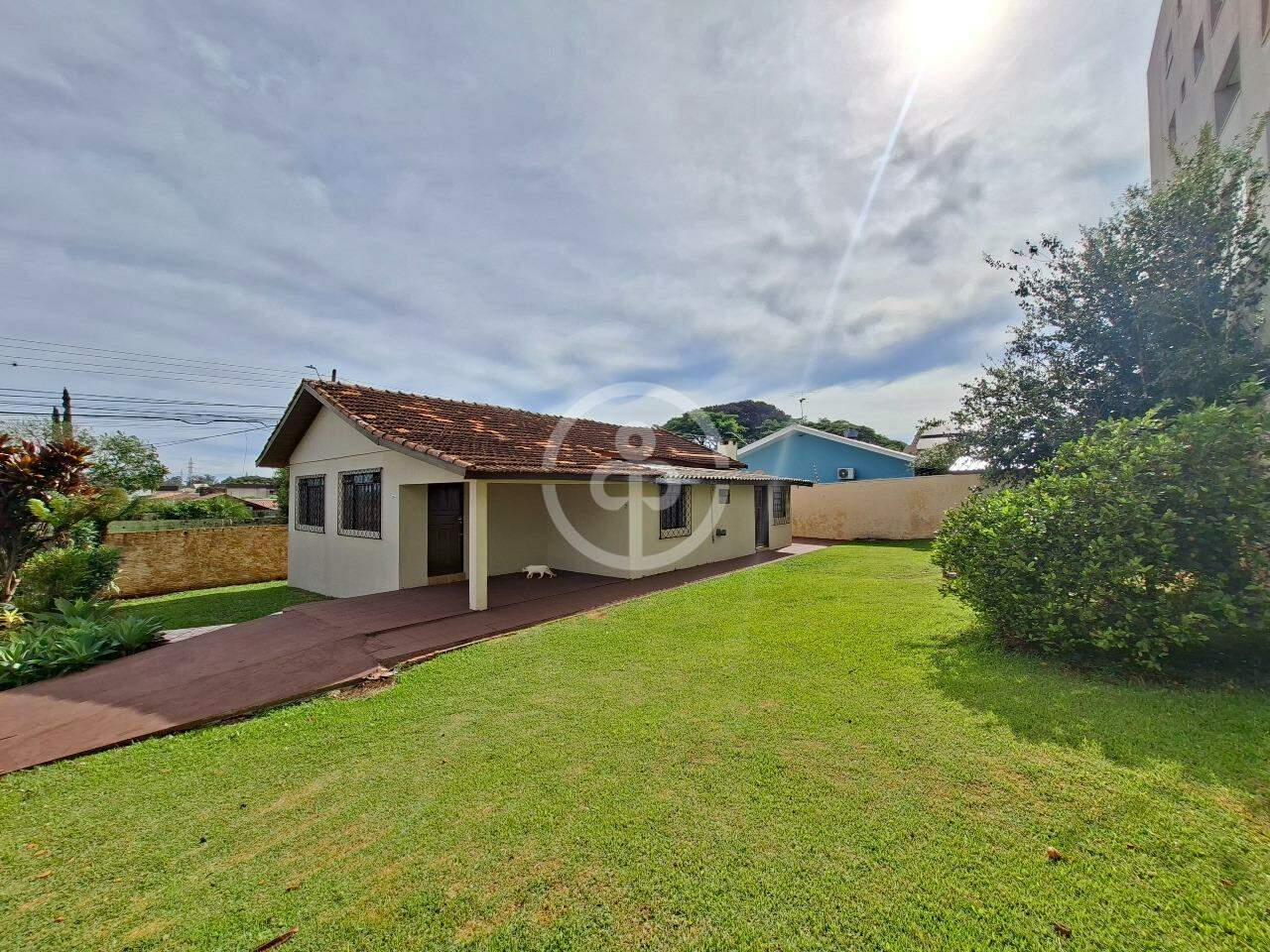 Casa para aluguel no Country: 
