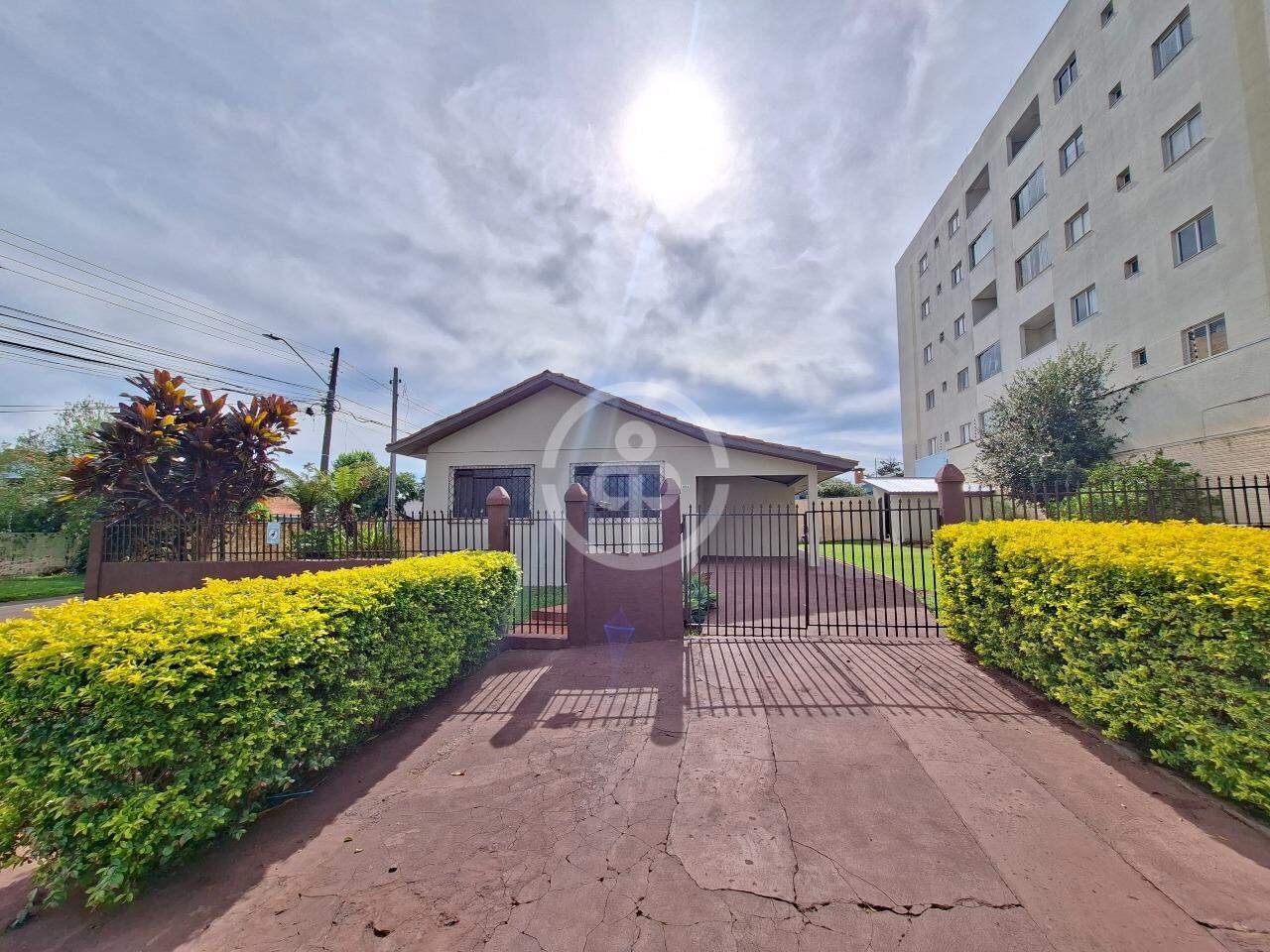 Casa para aluguel no Country: 