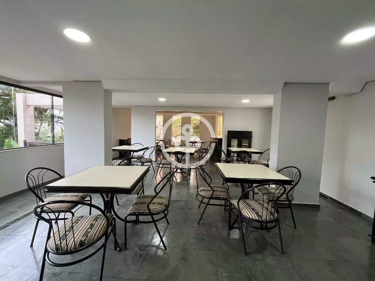 Apartamento para aluguel no Centro: 