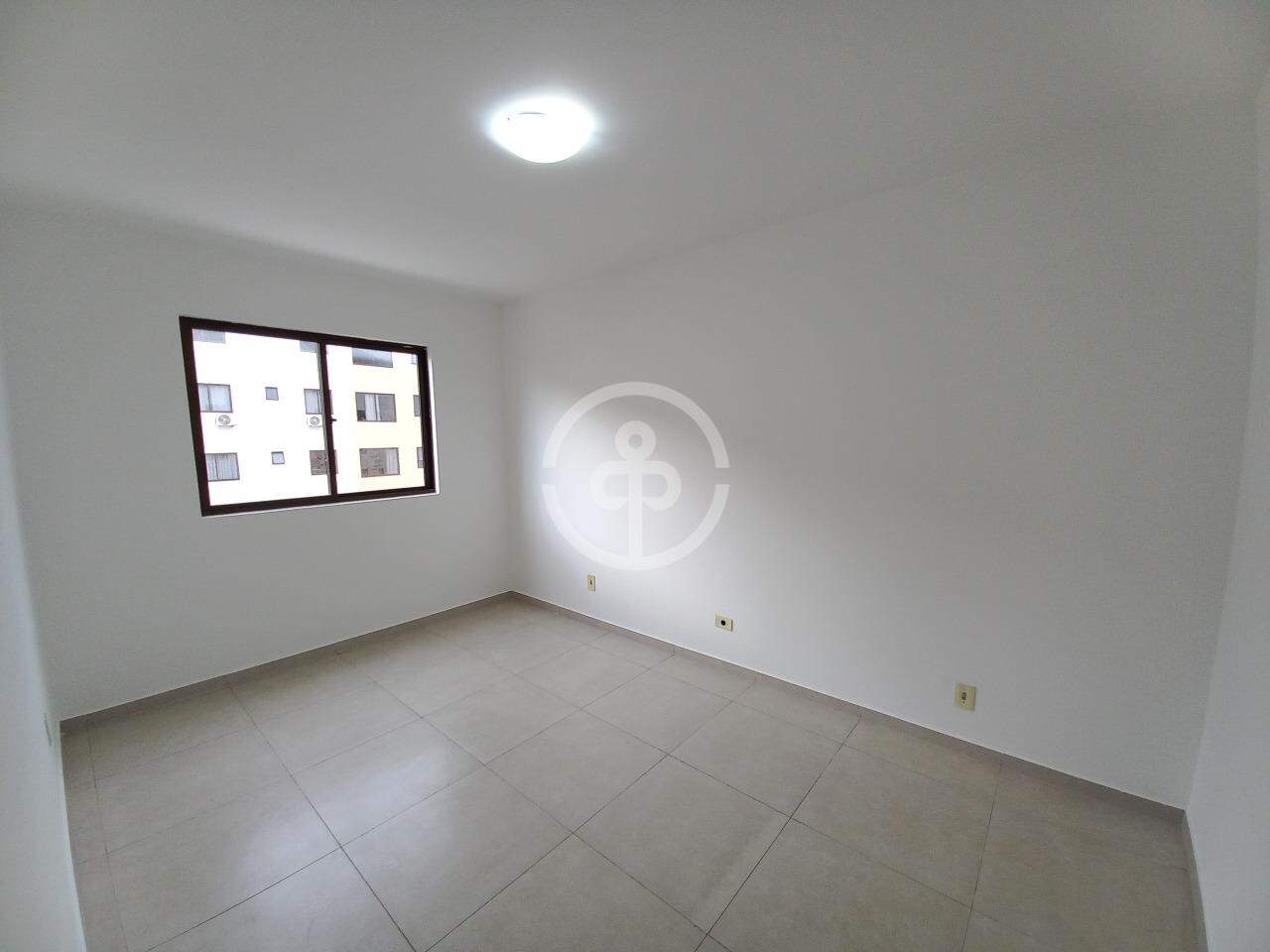 Apartamento para aluguel no Country: 