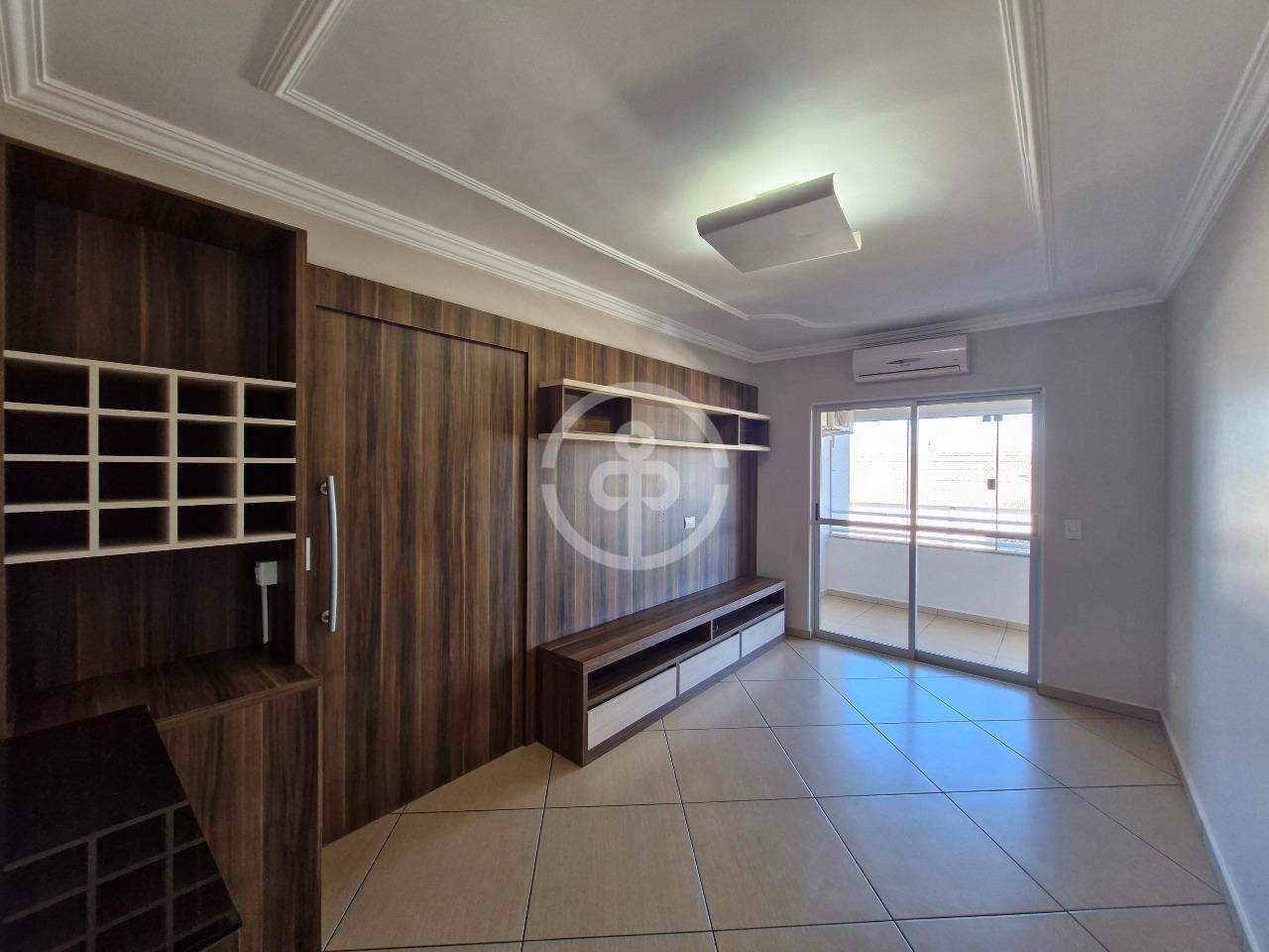 Apartamento para aluguel no Centro: 
