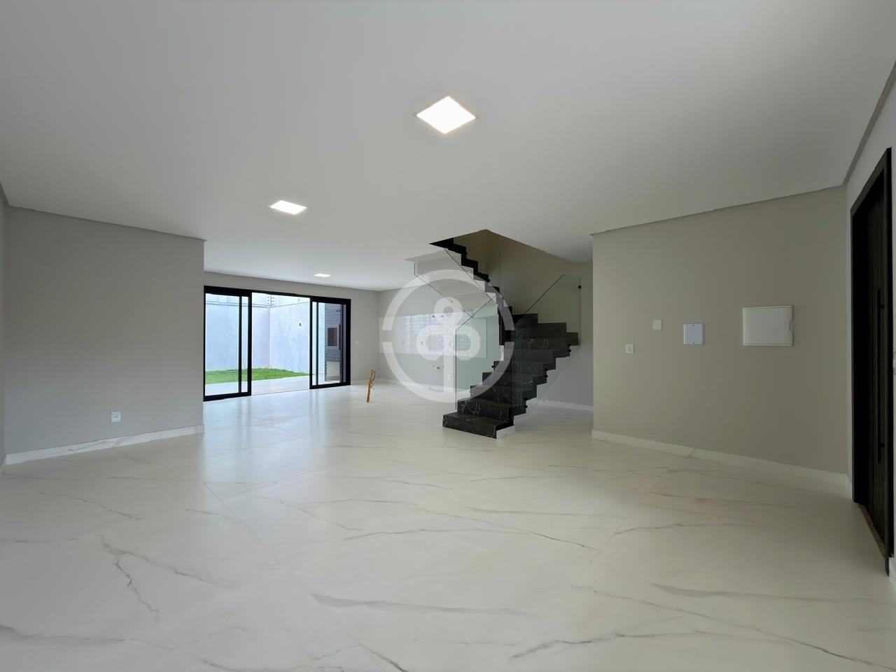 Sobrado à venda no Country: 