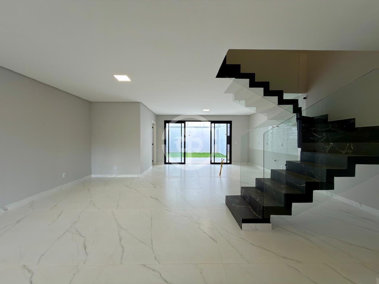 Sobrado à venda no Country: 