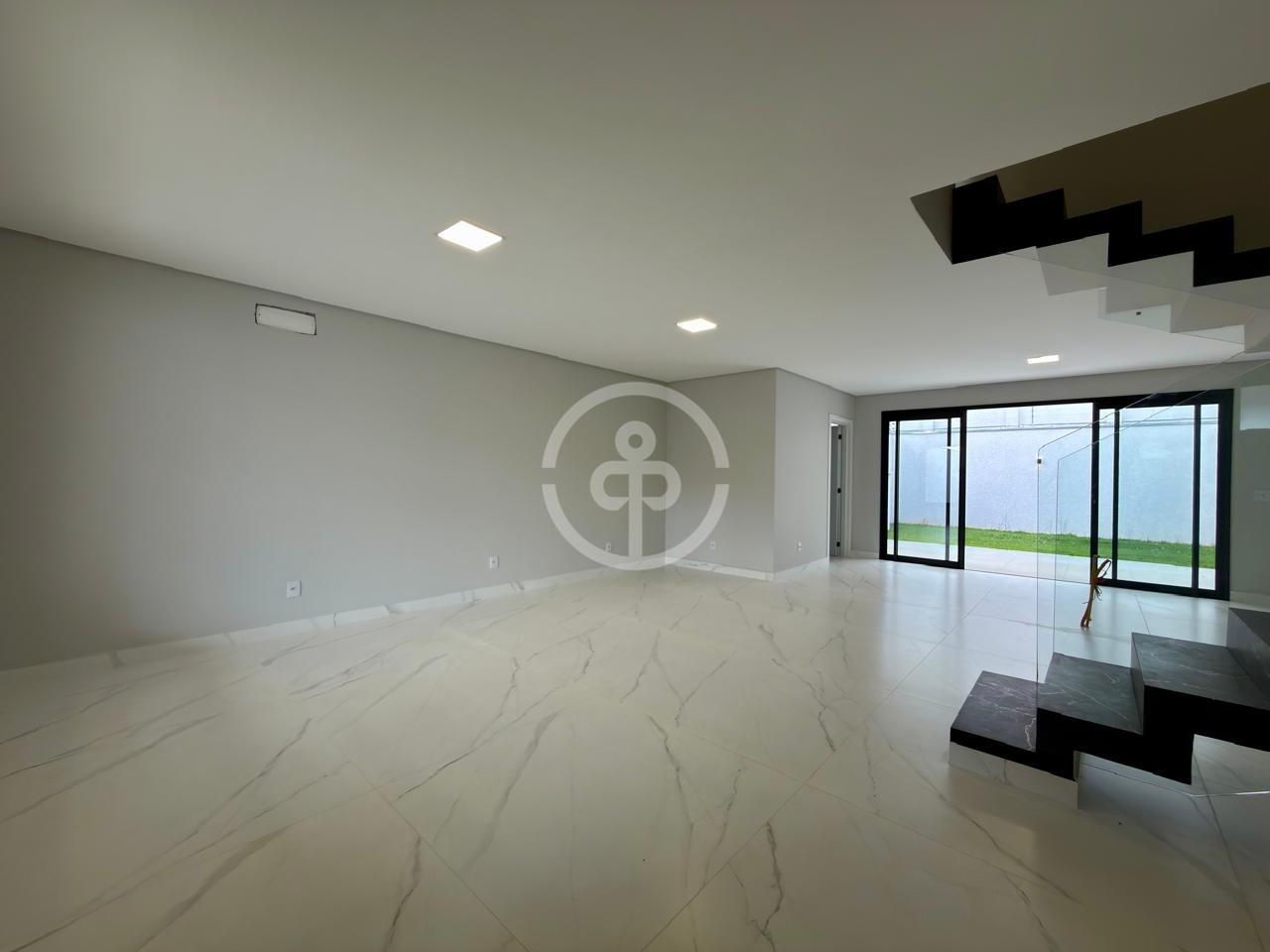 Sobrado à venda no Country: 