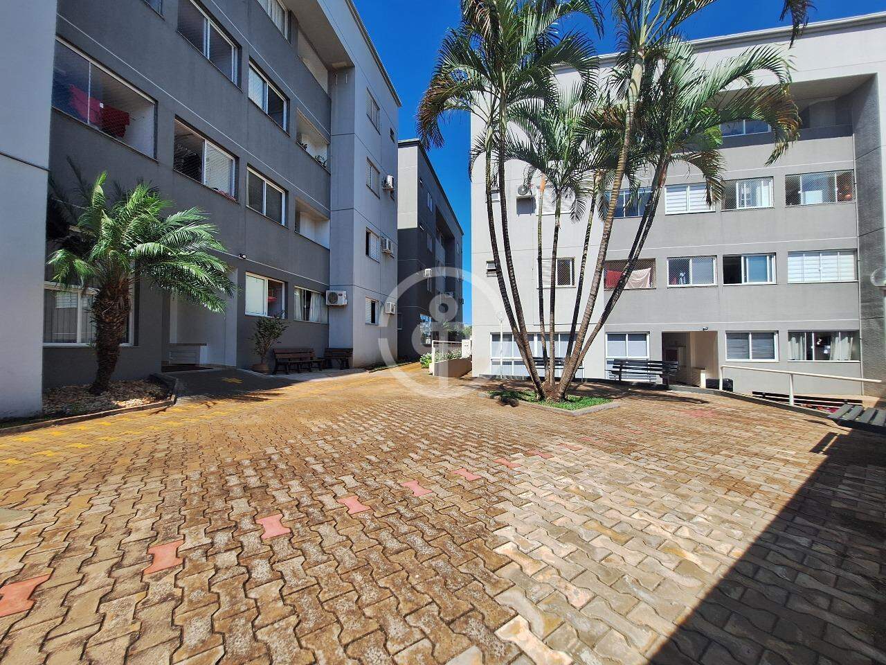 Apartamento para alugar em Pacaembu, Cascavel — Portal Chave Fácil