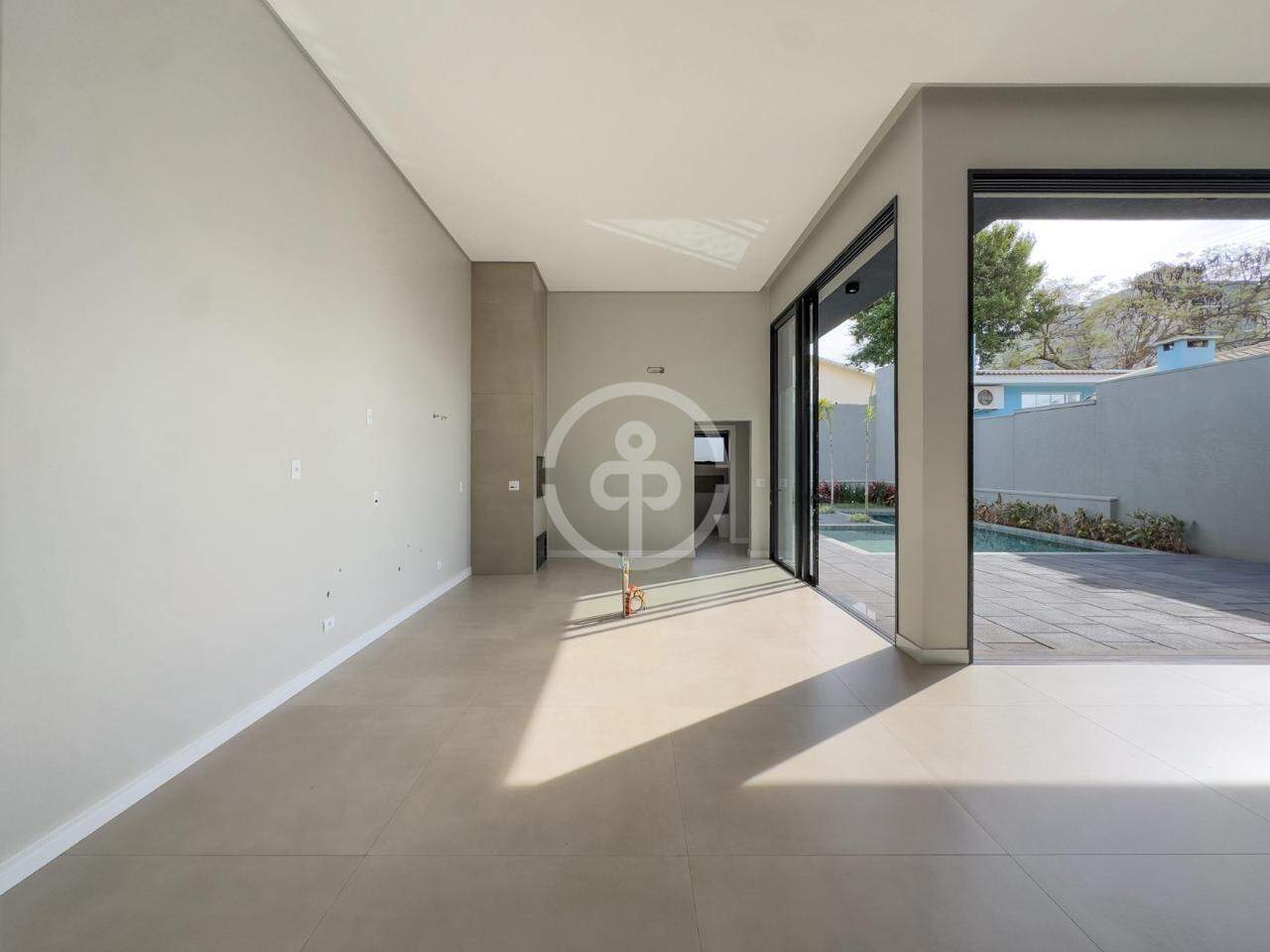 Casa à venda no Região do Lago: 