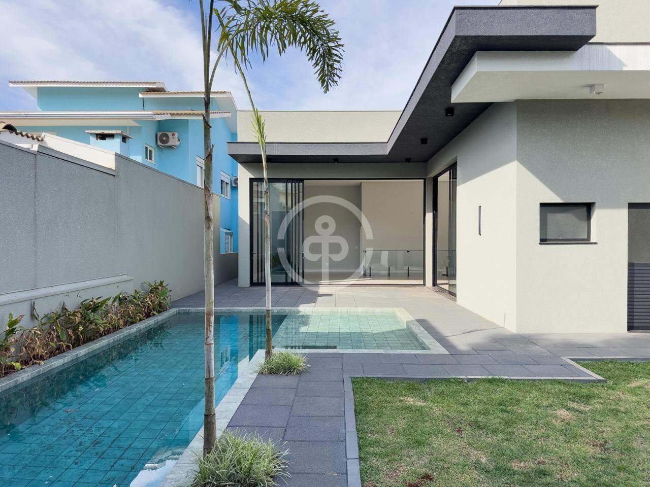 Casa à venda no Região do Lago: 