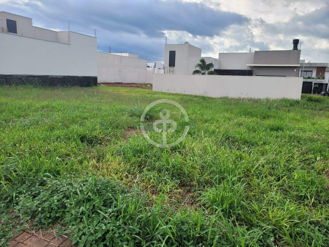 Terreno à venda no Recanto Tropical: 