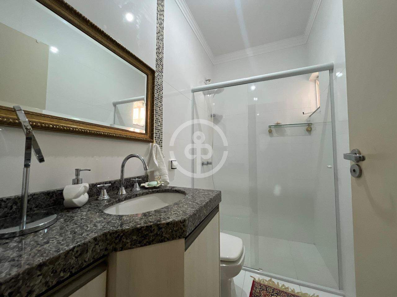 Casa à venda no Coqueiral: 