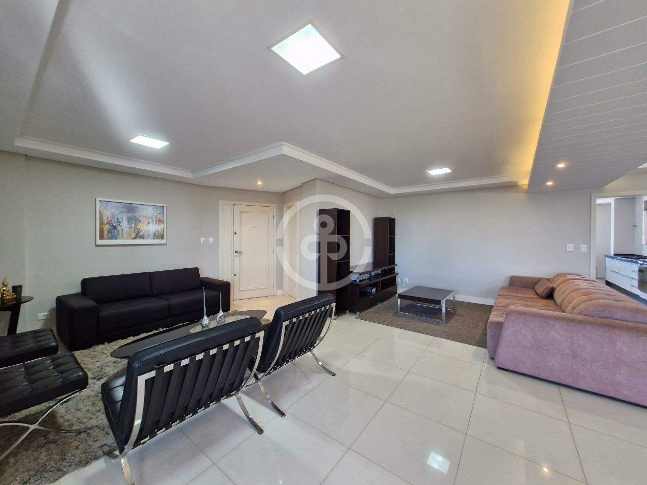 Apartamento para aluguel no Centro: 