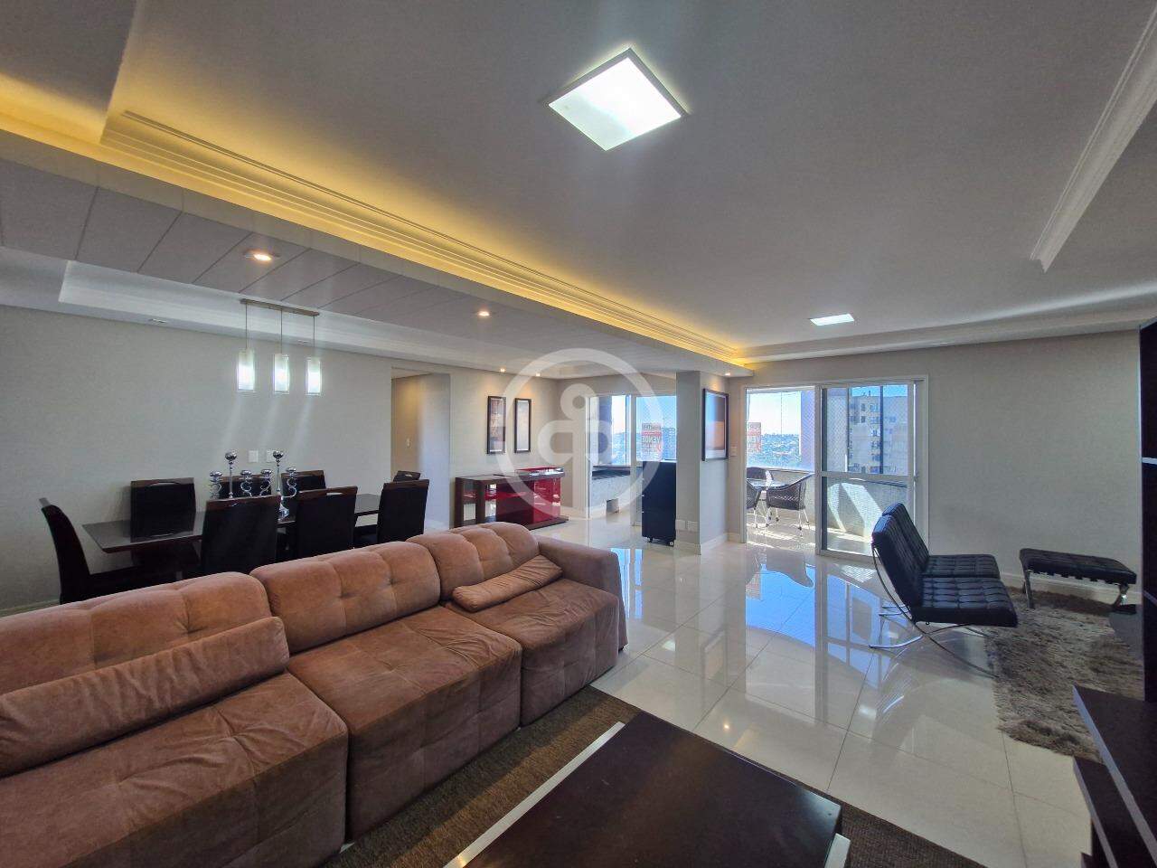 Apartamento para aluguel no Centro: 