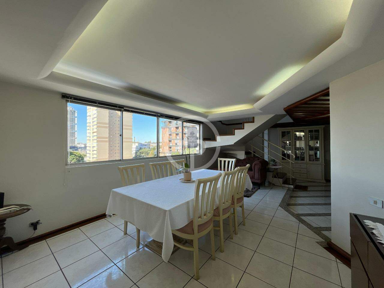 Cobertura duplex à venda no Centro: 