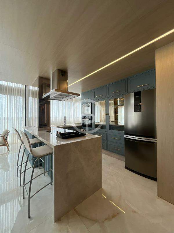 Apartamento duplex à venda no Centro: 
