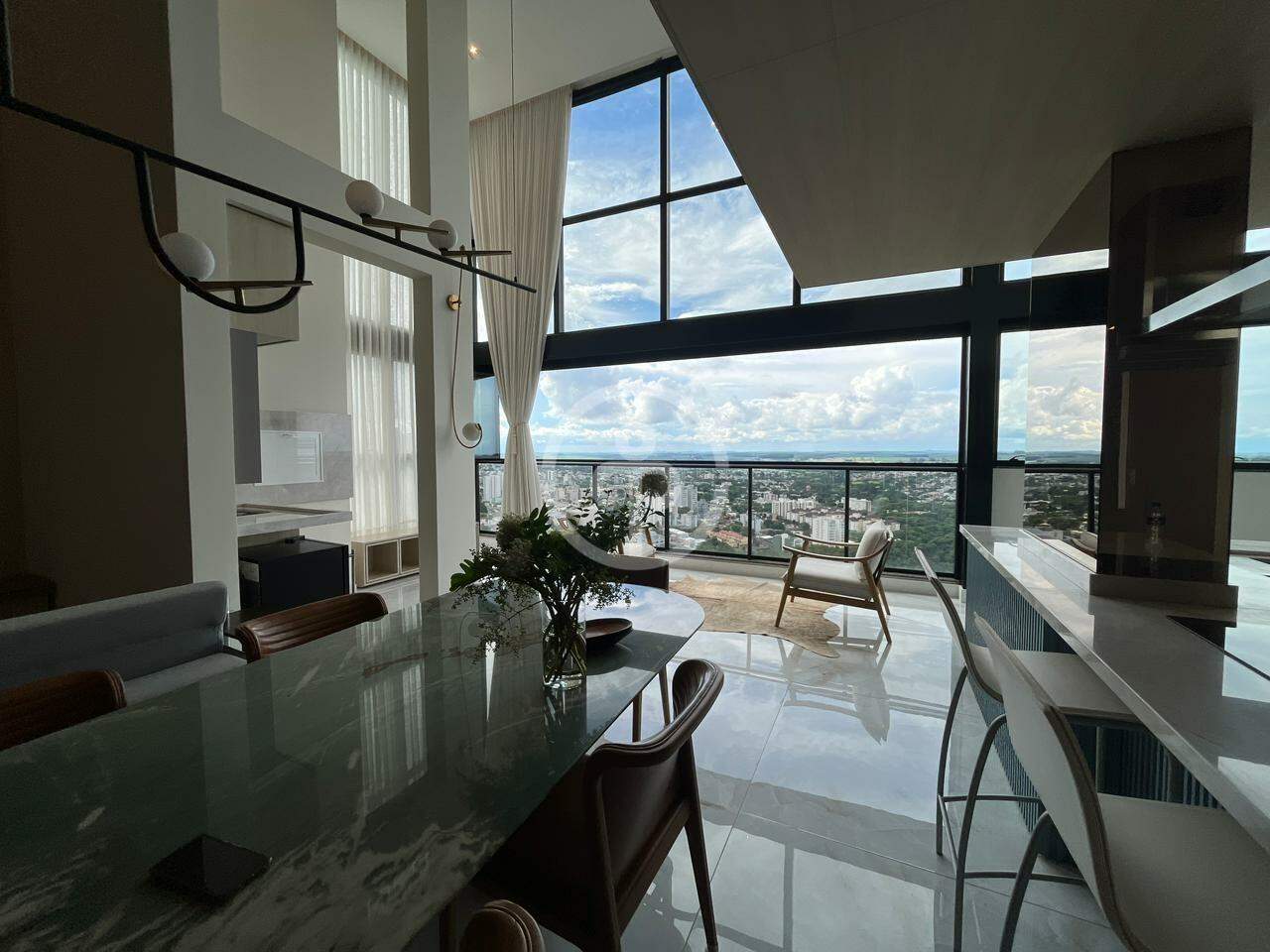 Apartamento duplex à venda no Centro: 