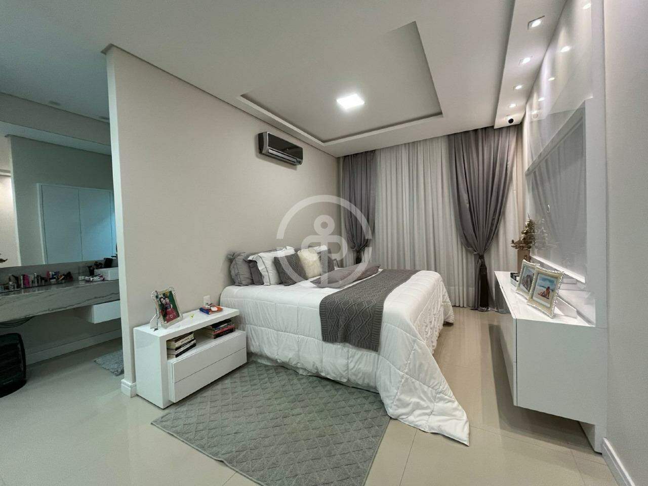 Casa em condomínio à venda no Pacaembu: 