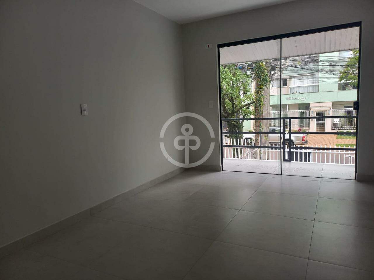 Sobrado à venda no Coqueiral: 