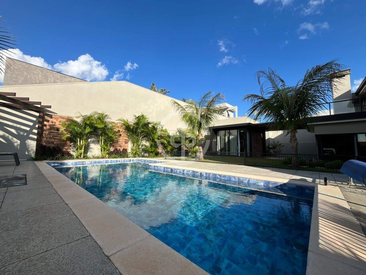 Casa em condomínio à venda no FAG: 