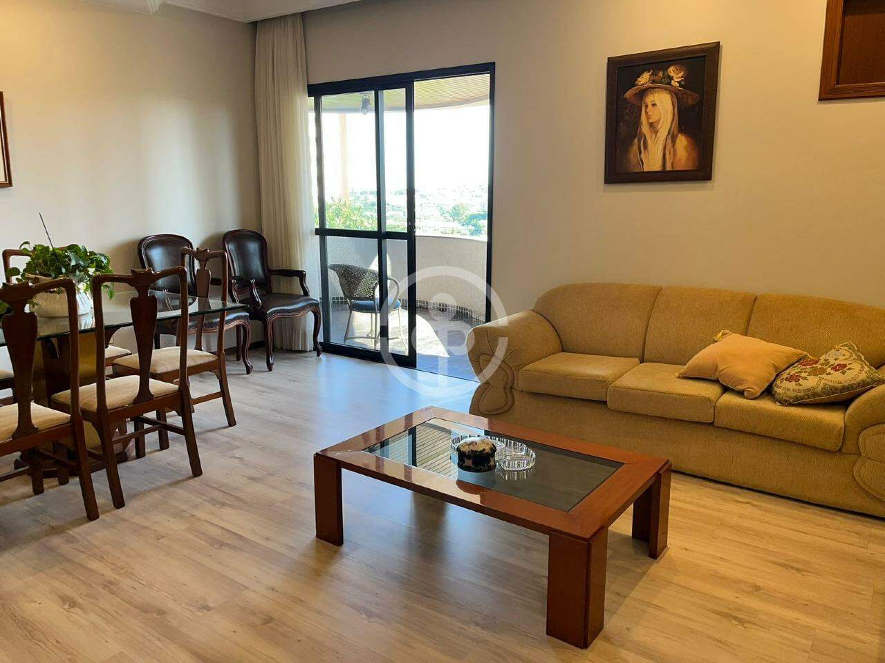 Apartamento para aluguel no Centro: 