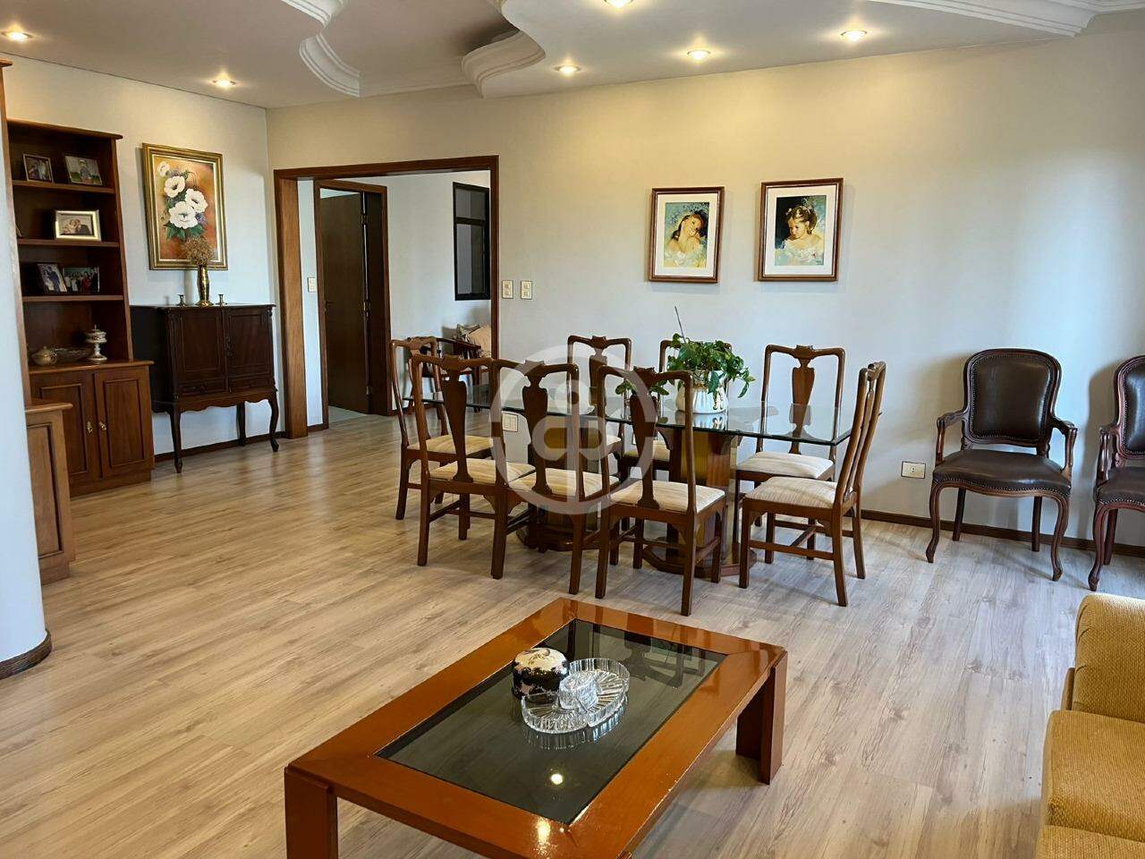 Apartamento para aluguel no Centro: 