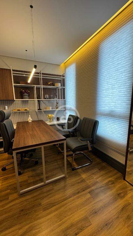 Sala comercial à venda no Neva: 