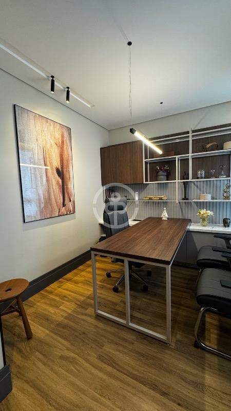 Sala comercial à venda no Neva: 