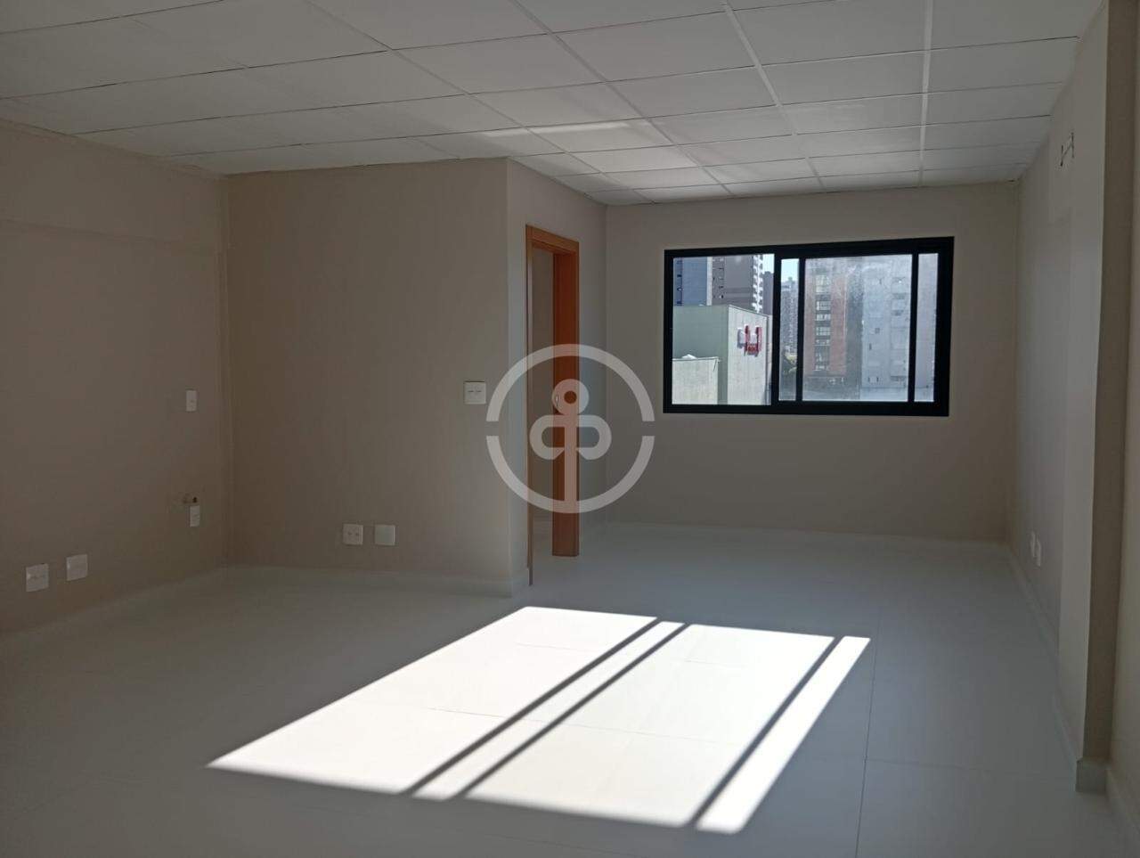 Sala comercial à venda no Centro: 