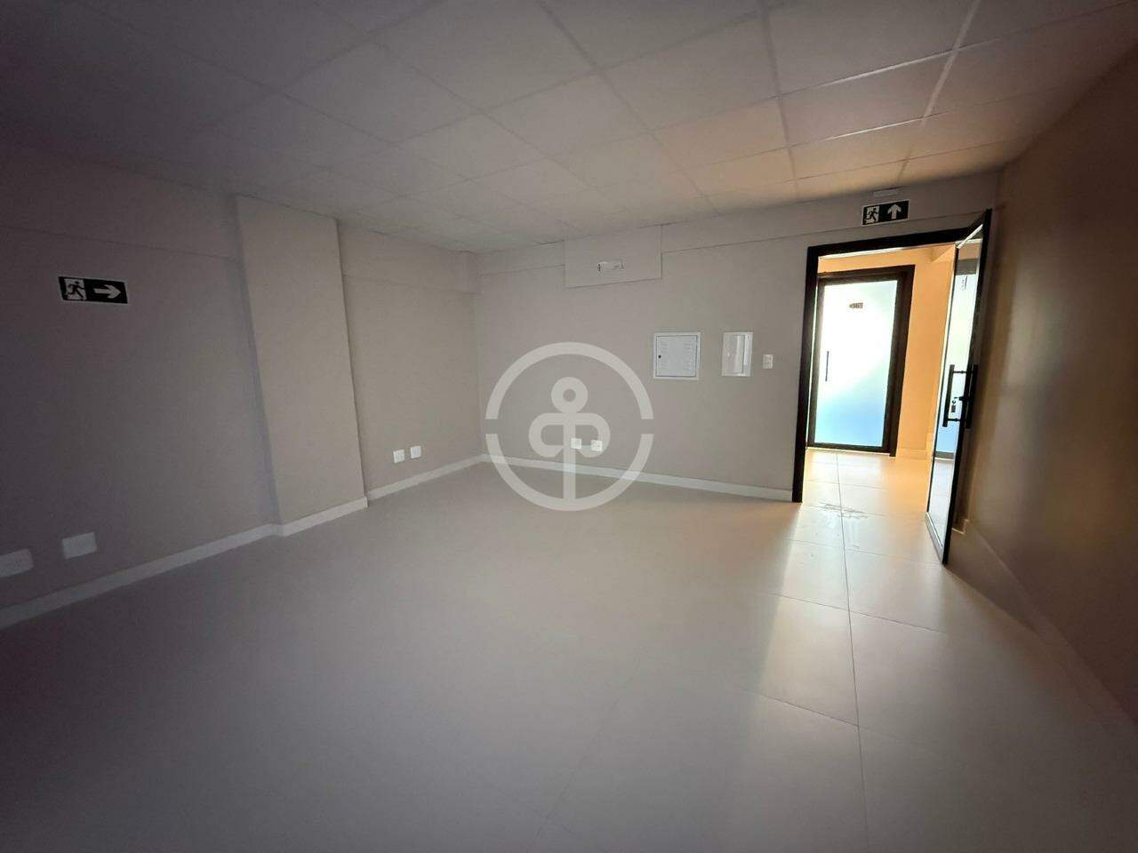 Sala comercial à venda no Centro: 