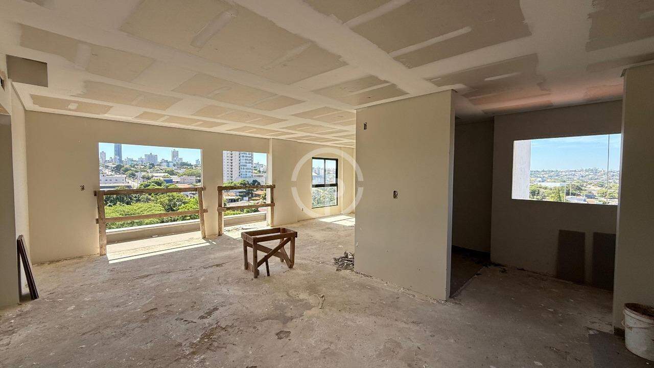 Apartamento à venda no Coqueiral: 